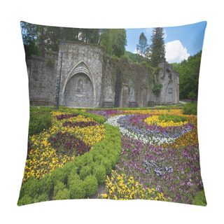Personality  Lillafured Palace Park Pillow Covers