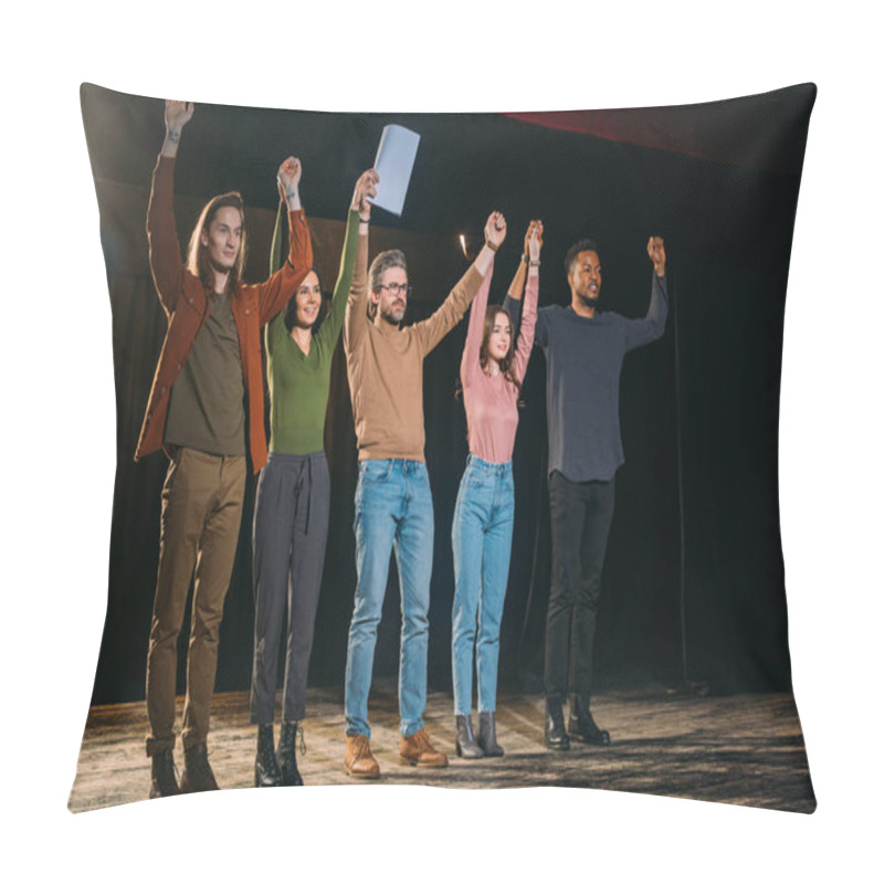 Personality  Happy Actors And Actresses Bowing On Stage Pillow Covers