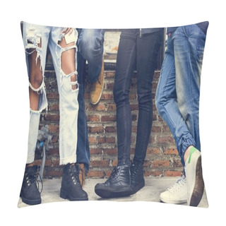 Personality   Group Of Friends Hanging Out Together Pillow Covers