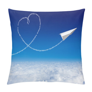 Personality  Paper Plane Flying With The Heart Shape Pillow Covers