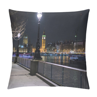 Personality  Beautiful Southbank At River Thames By Night With Big Ben Westminster Pillow Covers