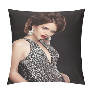 Personality  Makeup. Jewelry. Hairstyle. Fashion Lady. Beautiful Elegant Woma Pillow Covers