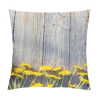Personality  Dandelions On Old Wooden Background Pillow Covers
