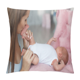 Personality  The Mother Kisses The Feet Of A Newborn Son Pillow Covers