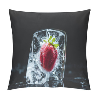 Personality  Strawberry Frozen In Ice Cube Pillow Covers