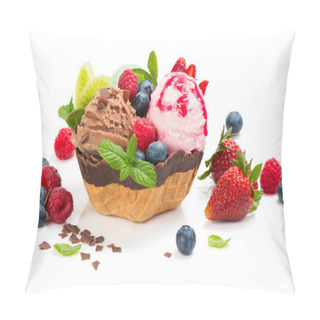 Personality  	Dessert Of  Ice Cream In A Wafer Bowl Pillow Covers
