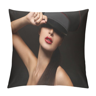 Personality  Portrait Of Beautiful Young Woman On Black Background Pillow Covers