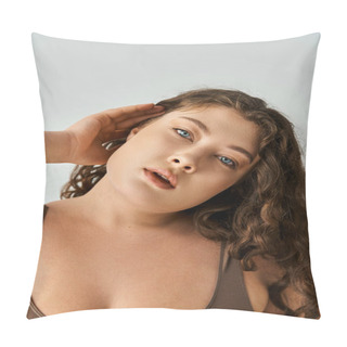 Personality  Alluring Curvy Woman In Her 20s With Curly Brown Hair And Blue Eyes On Grey Background Pillow Covers