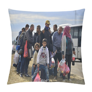 Personality  Refugees Entering Refugee Camp In Opatovac Pillow Covers