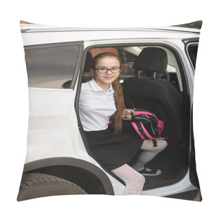 Personality  Smiling Schoolgirl With Bag Getting Out Of The Car Pillow Covers