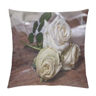 Personality  White Roses Pillow Covers