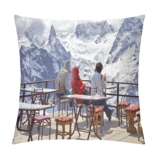 Personality  Girls Are In An Alpine Cafe Pillow Covers