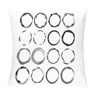 Personality  Set Of Round Grunge Frames Isolated. Collection Of Empty Circlular Borders Isolated. Vector Illustration.  Pillow Covers