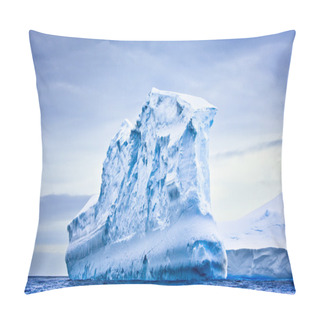 Personality  Huge Iceberg Pillow Covers