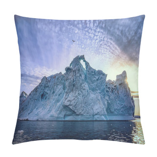 Personality  Floating Glaciers At Fjord Disco Bay West Greenland With Bird Pillow Covers
