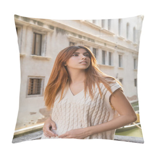 Personality  Young Redhead Woman Looking Away Near Blurred Medieval Building In Venice Pillow Covers
