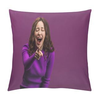 Personality  Cheerful Woman Laughing With Closed Eyes And Pointing With Finger At Camera On Purple Background Pillow Covers