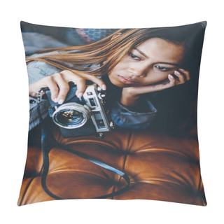 Personality  Gorgeous Girl Lying On Leather Sofa With Photo Camera In Her Hands Pillow Covers