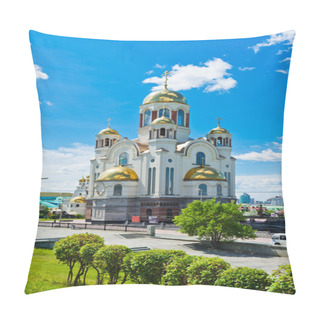 Personality  Church On Blood In Honour Of All Saints Resplendent In The Russian Land Pillow Covers