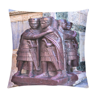 Personality  Four Tetrachs Purple Statue Saint Mark's Church Venice Italy  Pillow Covers