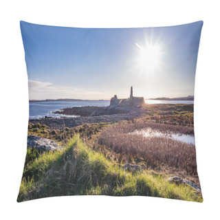 Personality  McSwynes Castle Is Located At St Johns Point In County Donegal - Ireland. Pillow Covers