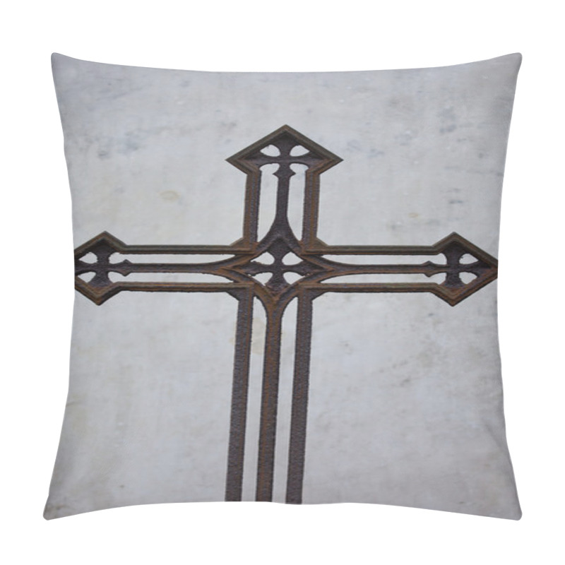 Personality  Old Rusty Vintage Cross Pillow Covers