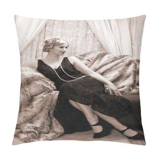 Personality  Twenties Lady Pillow Covers