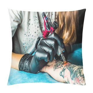Personality  Master Tattoo Draws Orange Paint On Clients Hand Pillow Covers