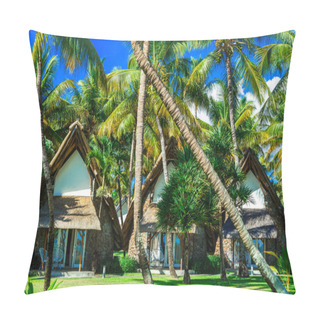 Personality  Exotic Tropical Vacation - Bungalows Under Palm Trees. Mauritius Pillow Covers