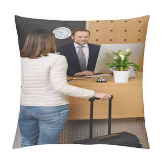 Personality  Hotel Receptionist Talking To Customer Pillow Covers