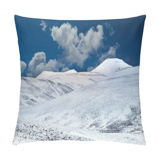 Personality  Icelandic Mountain Landscape Snow And Ice  Pillow Covers