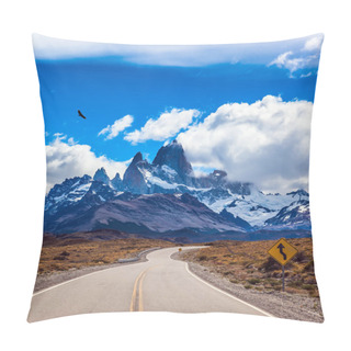 Personality  Fine Highway To The Mount Fitz Roy Pillow Covers