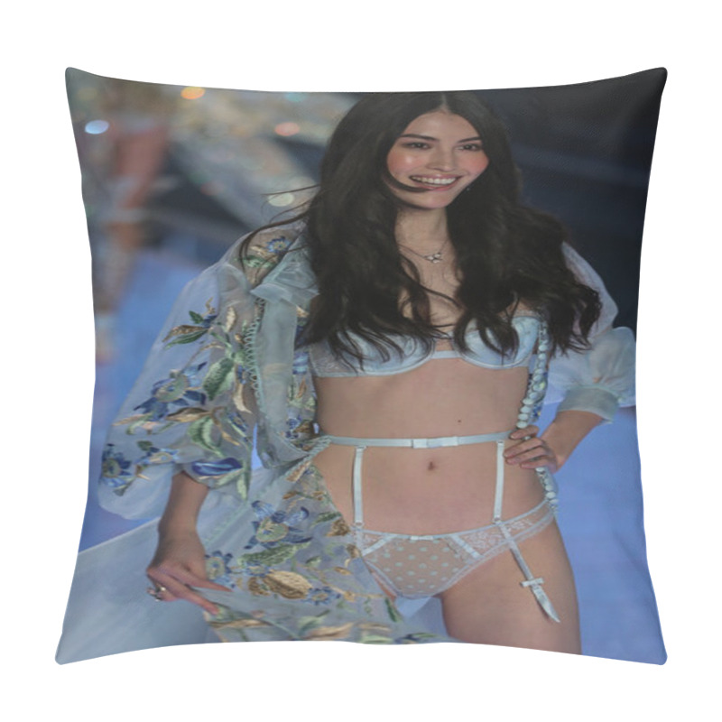 Personality  Victoria's Secret Fashion Show Pillow Covers