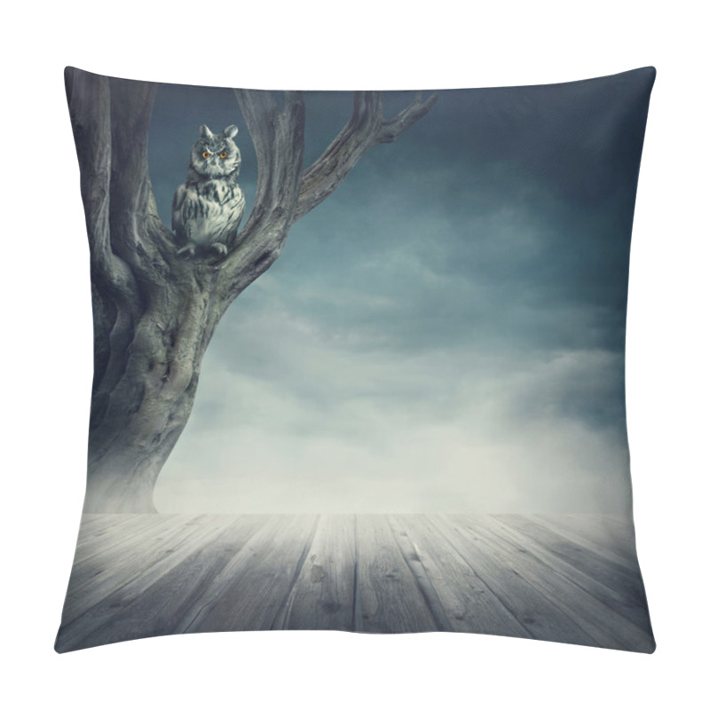 Personality  Owl sitting on the tree pillow covers