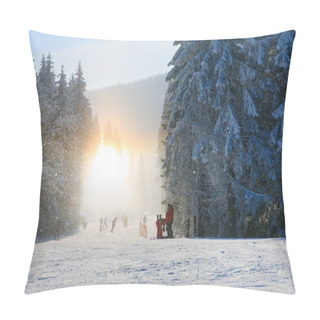 Personality  Snow Dust Dazzle Shining On Winter Skiing Slope Pillow Covers