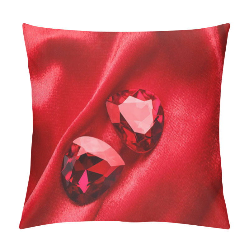 Personality  Precious stones for jewellery on red velvet pillow covers