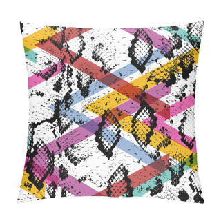 Personality  Snake Skin Texture Seamless Pattern. Black Magenta Orange Pink Purple Lilac Green Stripes, Geo Ethnic Modern Trendy Geometric Abstract Background Fashion Art Print For Design Site Blog Textile. Vector Illustration Pillow Covers