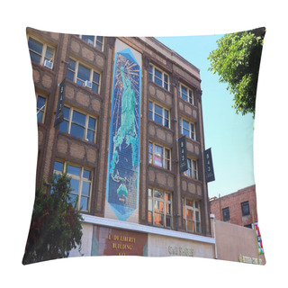 Personality  Los Angeles, California  October 13, 2023: Lady Liberty Building, Tile Mural To Commemorate The 100-year Anniversary Of The Statue Of Liberty Located At 843 S. Los Angeles St. Pillow Covers