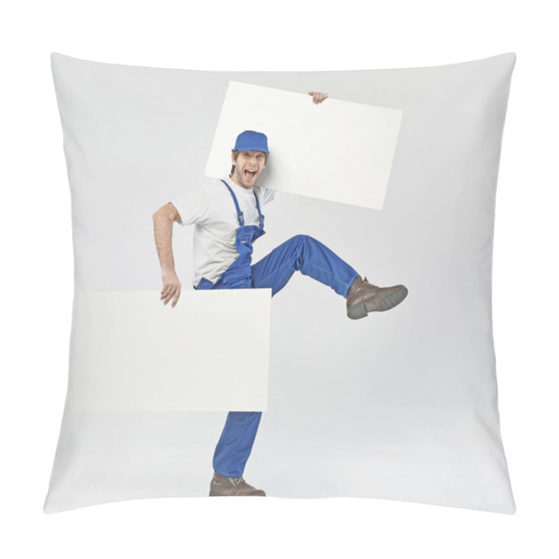 Personality  Funny Photo Of A Builder With Boards Pillow Covers