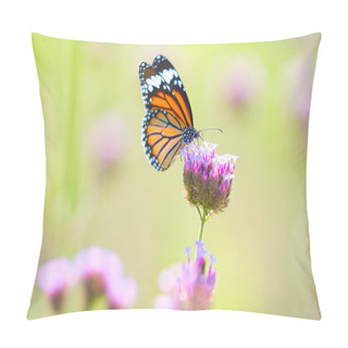 Personality  Butterfly On Flowers Pillow Covers
