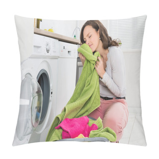 Personality  Woman Crouching With Clothes Pillow Covers