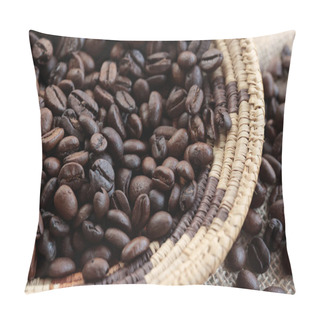 Personality  Coffee Beans Served In A Hand-woven Colander Pillow Covers