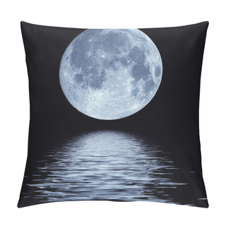 Personality  Full Moon Over Water Pillow Covers