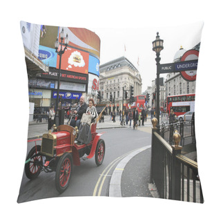 Personality  London To Brighton Veteran Car Run Pillow Covers