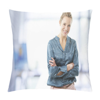 Personality  Confident Smiling Financial Advisor Businesswoman Standing With Arms Crossed At The Office.  Pillow Covers