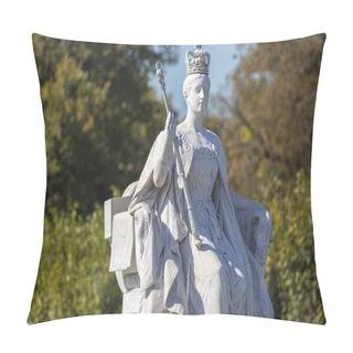 Personality  London, UK - September 27th 2018: A Marble Statue In The Beautiful Kensington Gardens In London, Depicting Queen Victoria In Her Coronation Gown In 1837. Pillow Covers