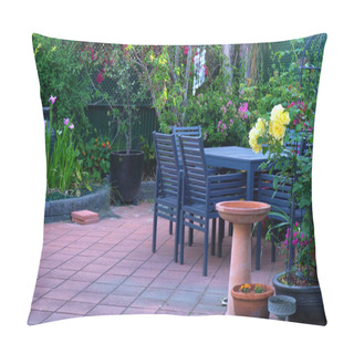 Personality  Courtyard Garden Setting Pillow Covers