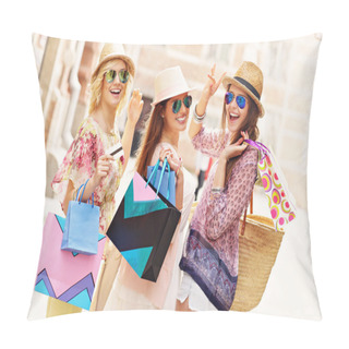 Personality  Group Of Happy Friends Shopping Pillow Covers