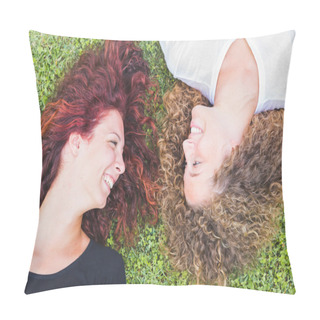 Personality  Two Girls Lying On The Grass And Looking Each Other Pillow Covers