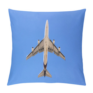 Personality  Plane From Below Pillow Covers